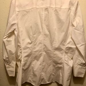 Crisp white tailored longsleeve button cuff blouse